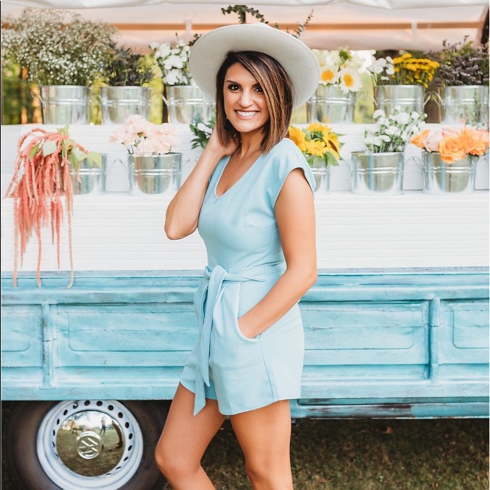 Meet your Posher, Jenelle